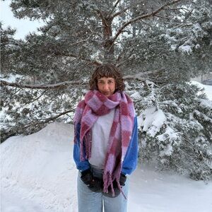 Meet your Posher, Nicol